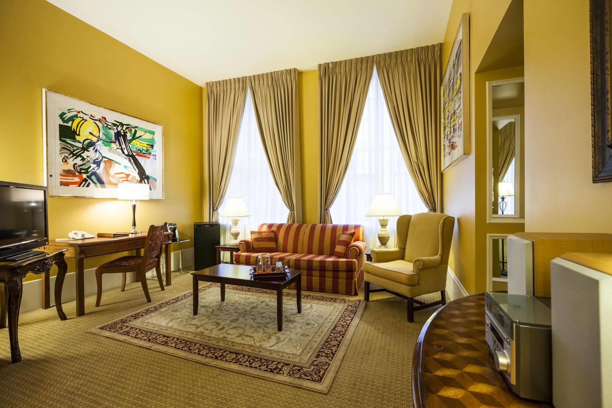 Lhotel Монреаль Экстерьер фото